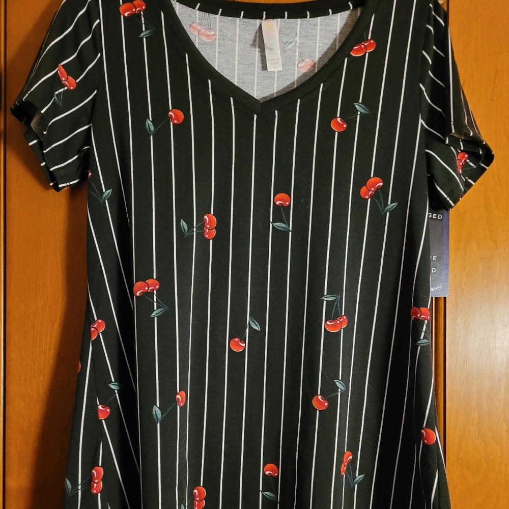 Lularoe top